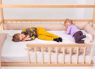 Montessori domečková postel pro děti s ohrádkou